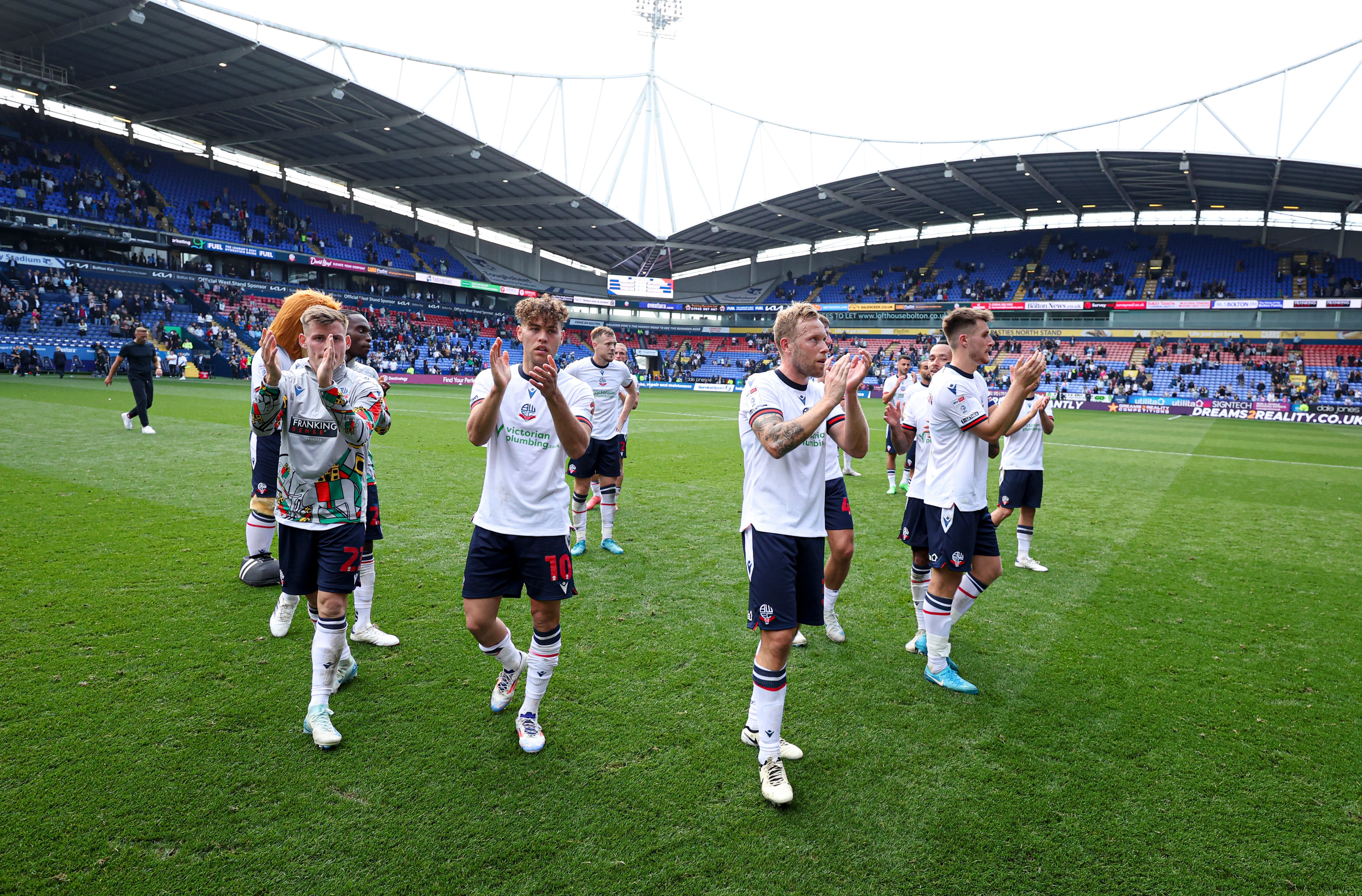 Players' applause Reading