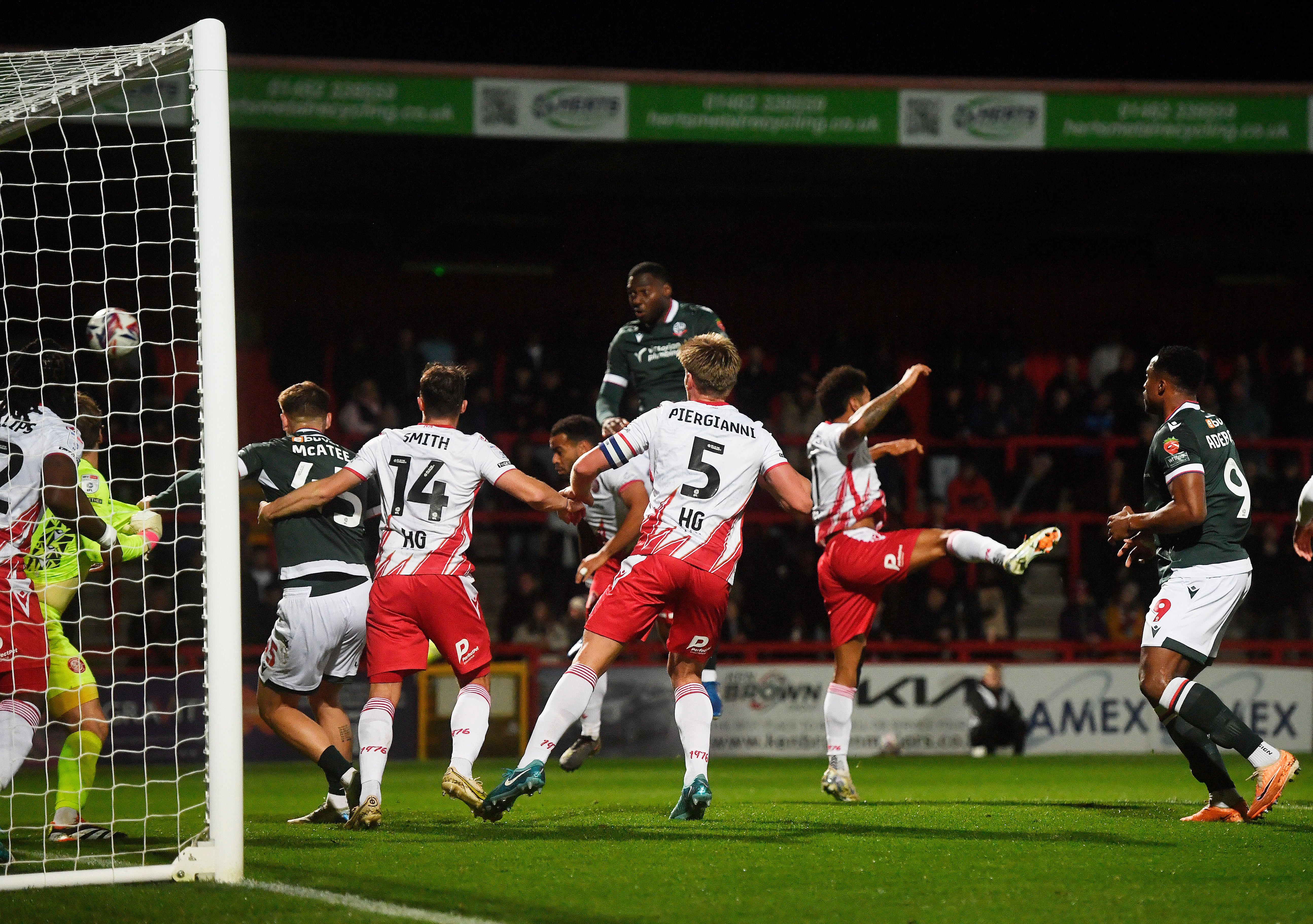 Ricardo Almeida Santos goal Stevenage