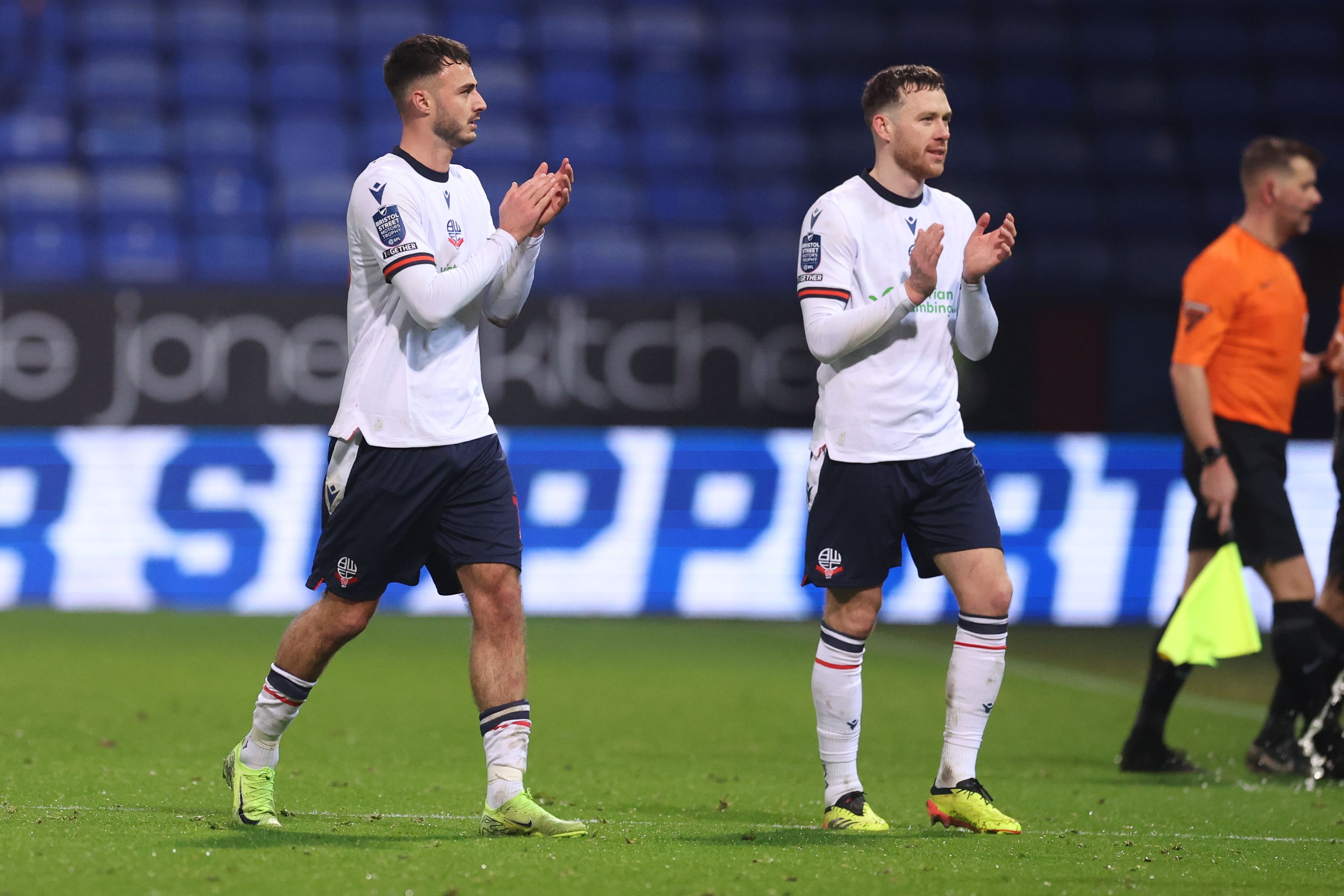 Collins Jones applause Fleetwood