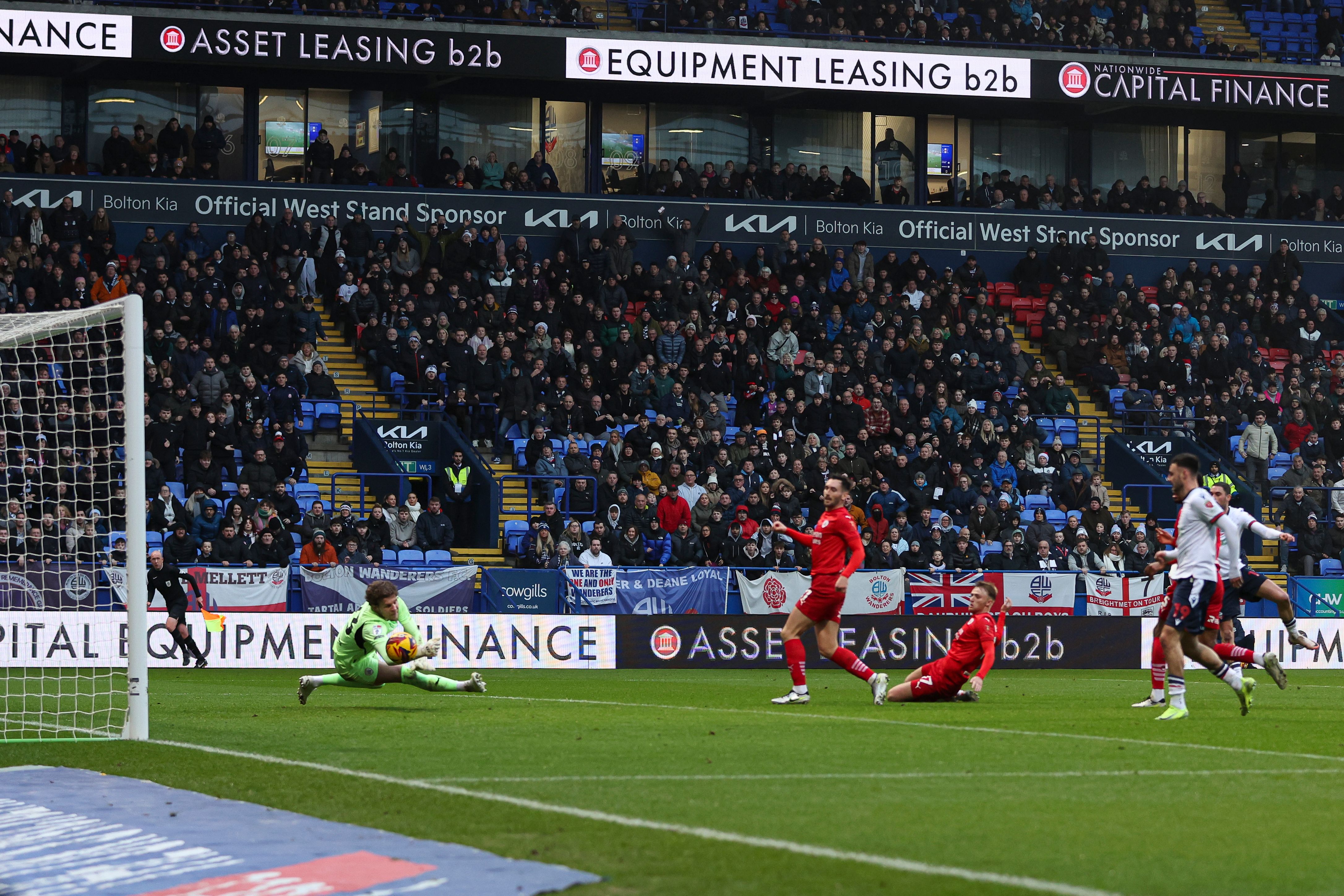 Klaidi Lolos goal Barnsley