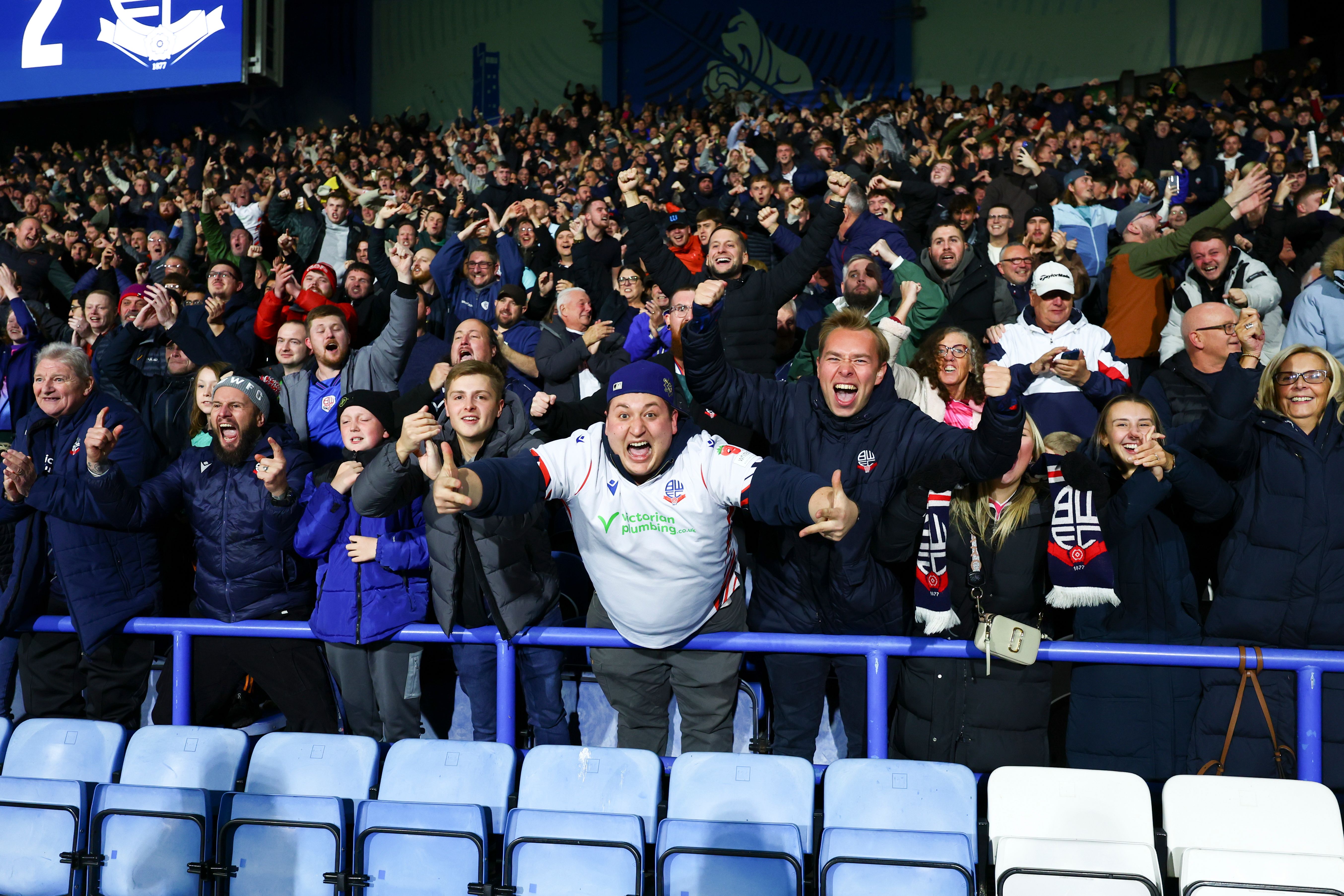 Wanderers Fans vs Huddersfield