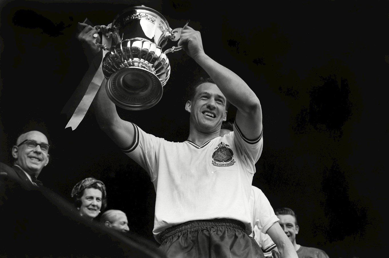 One Town: Nat Lofthouse - A Northern Powerhouse | Bolton Wanderers FC