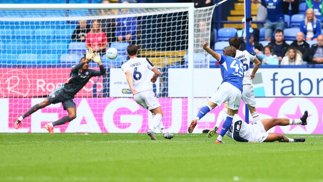 Bazunu save Cardiff