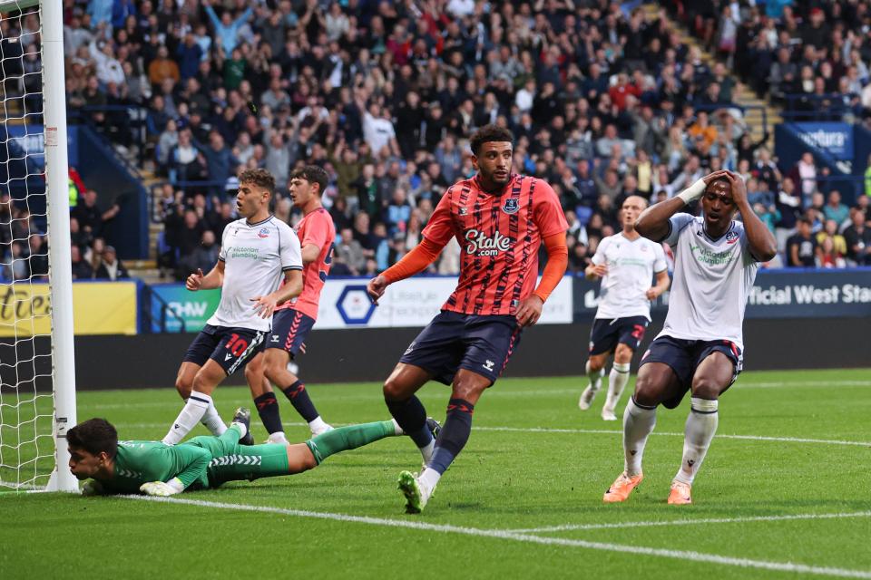 Victor Adeboyejo chance Everton