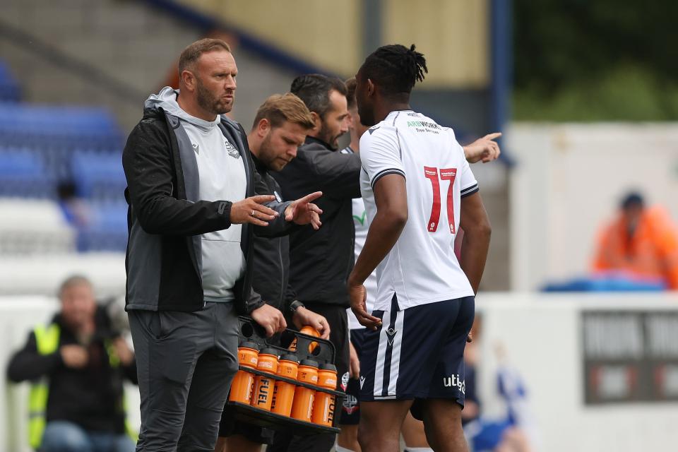 Ian Evatt Dan Nlundulu