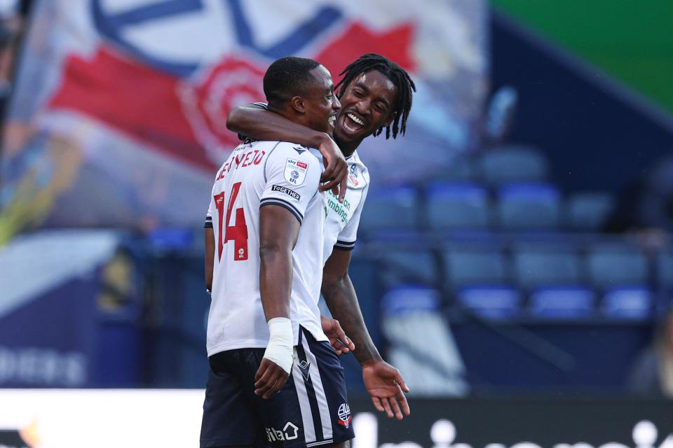 Adeboyejo Maghoma celebration Fleetwood