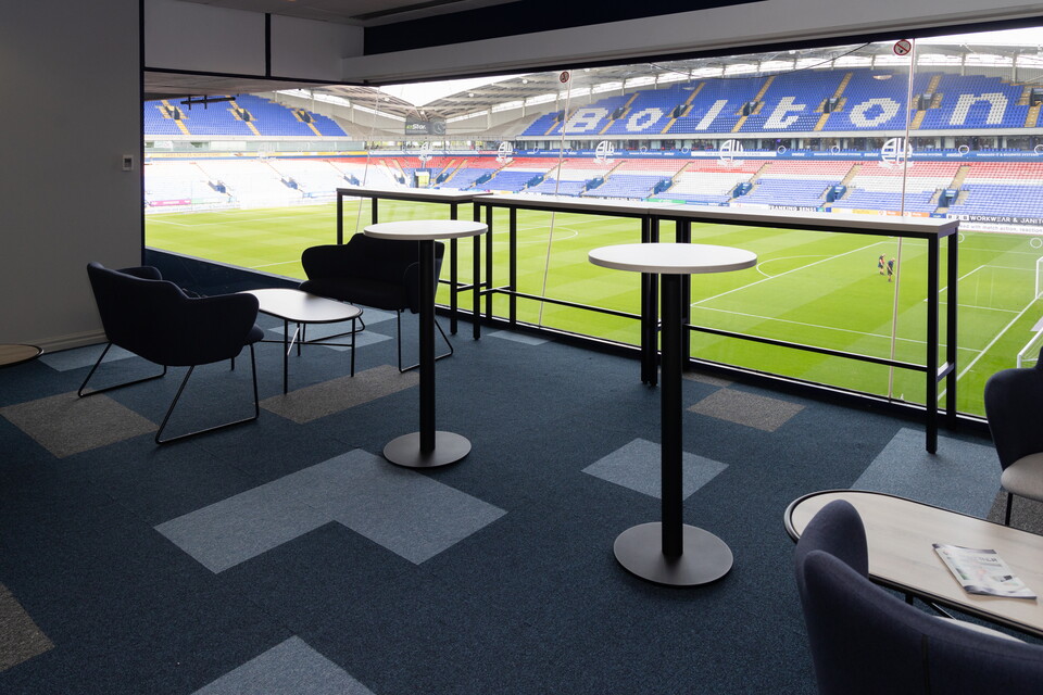 Executive Corner Box