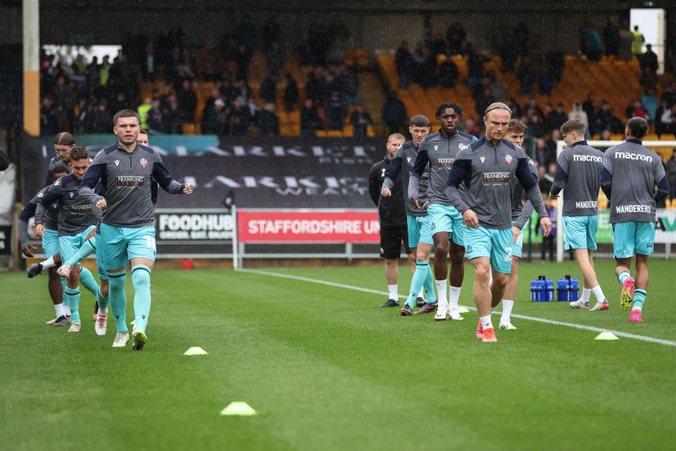 warm ups port vale