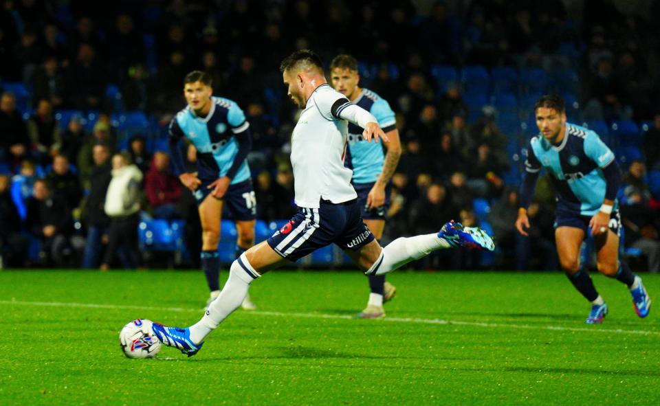 Aaron Morley penalty Wycombe