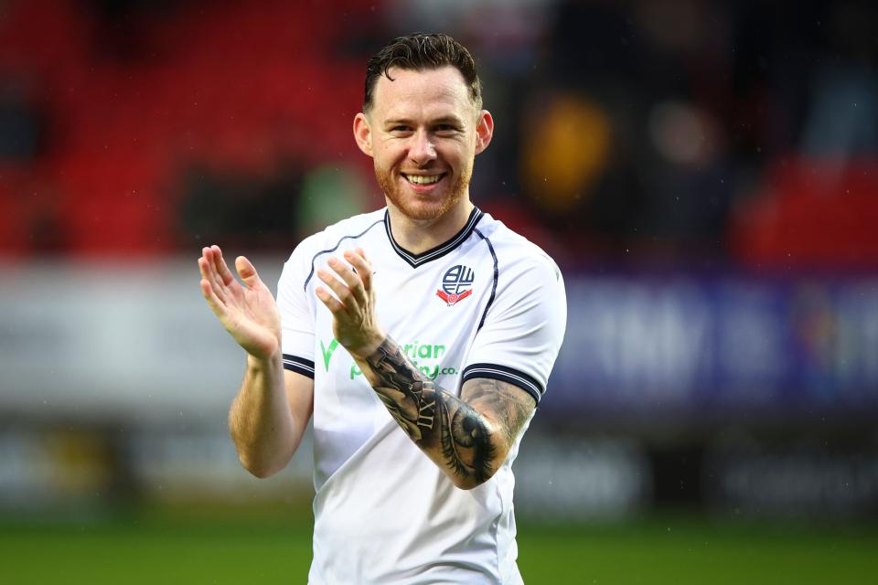 Jones applause Charlton