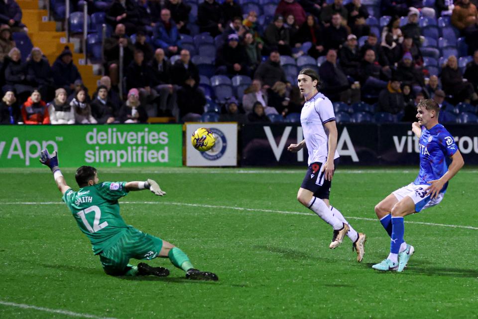 Bodvarsson chip goal Stockport