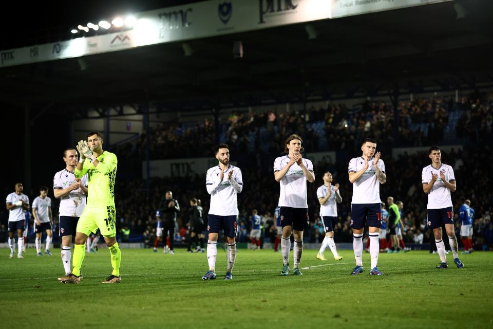 Team applause Portsmouth