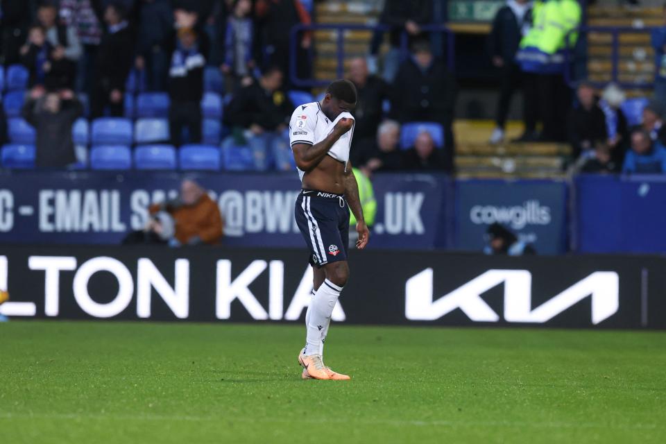 Santos reaction red card