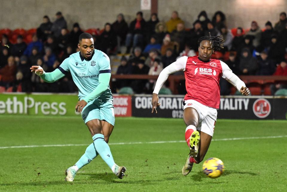 Adeboyejo goal Fleetwood