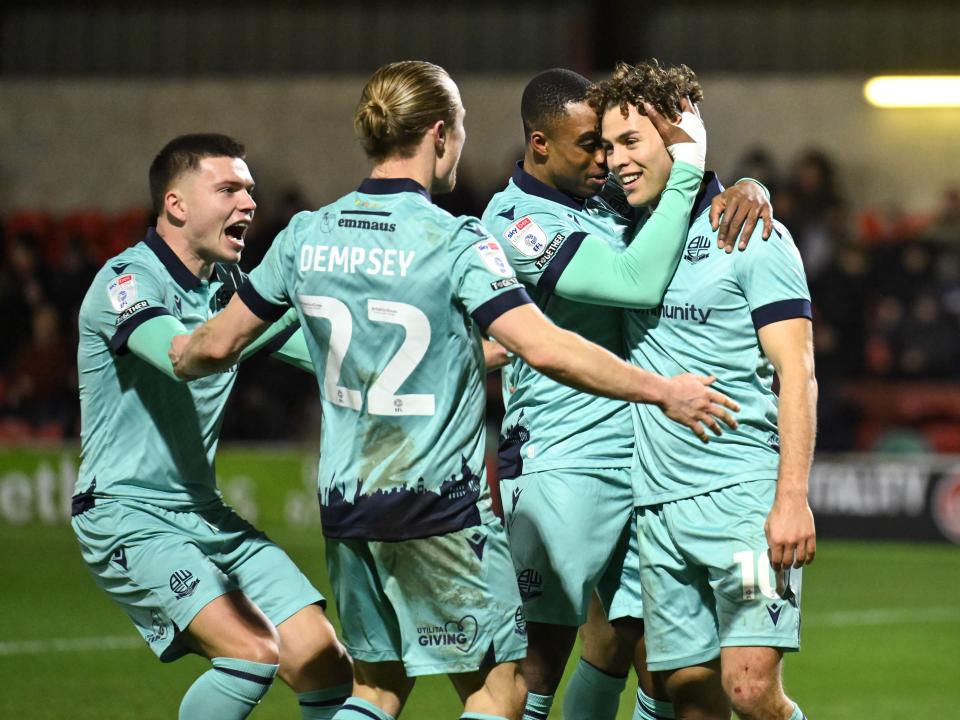 Charles Adeboyejo celebration Fleetwood