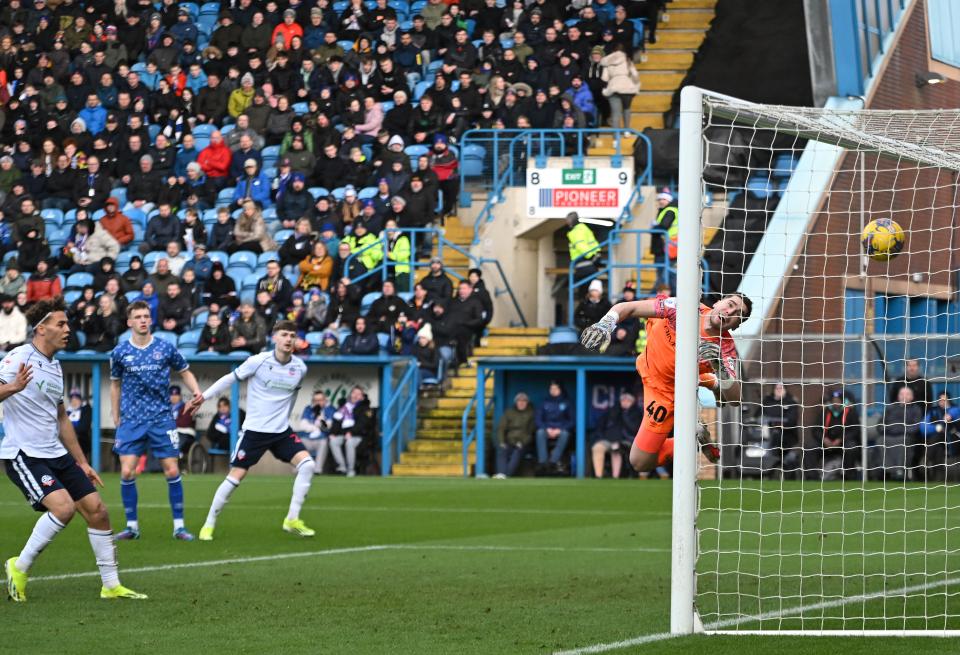 Zac Ashworth goal Carlisle