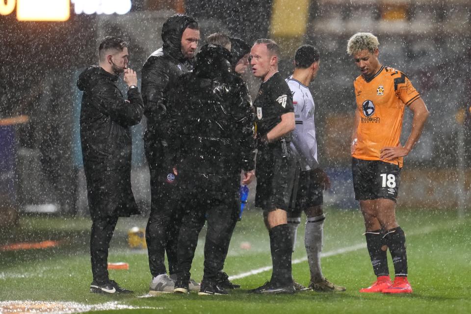 Evatt touchline referee Cambridge