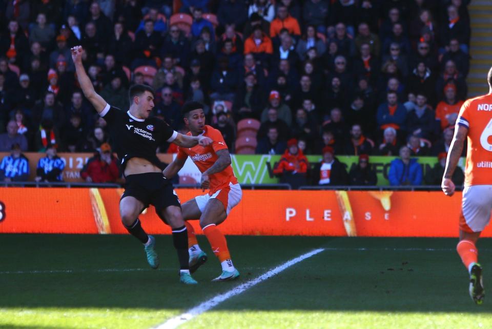 Thomason goal Blackpool away