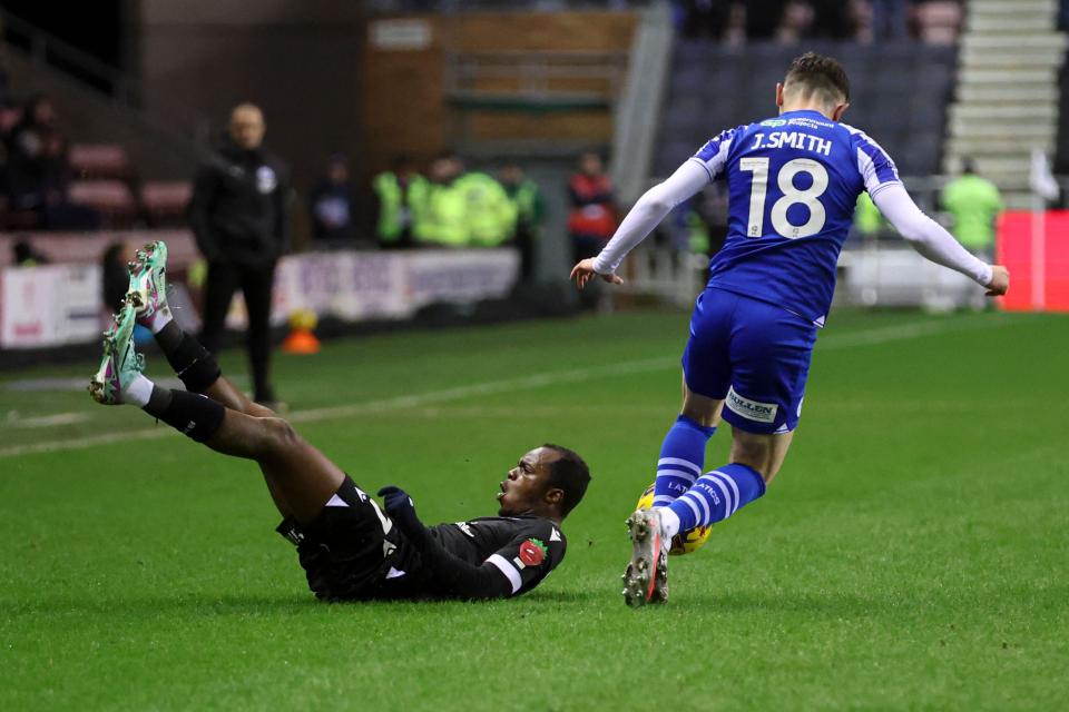 Carlos Mendes Gomes injury Wigan