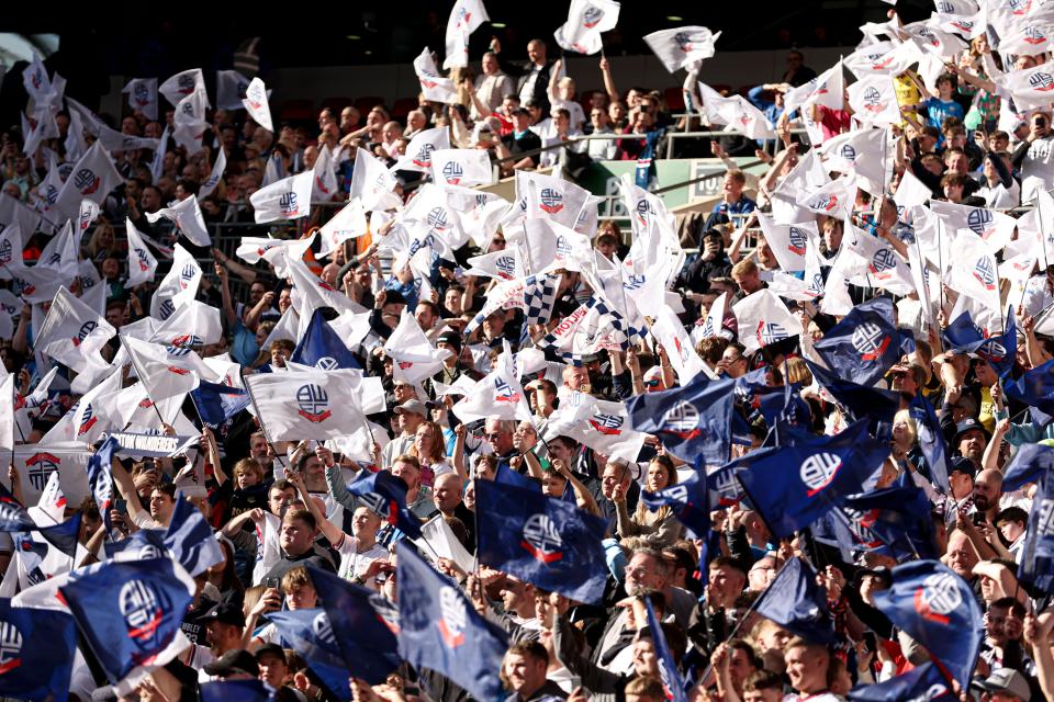 Wembley flags Papa Johns