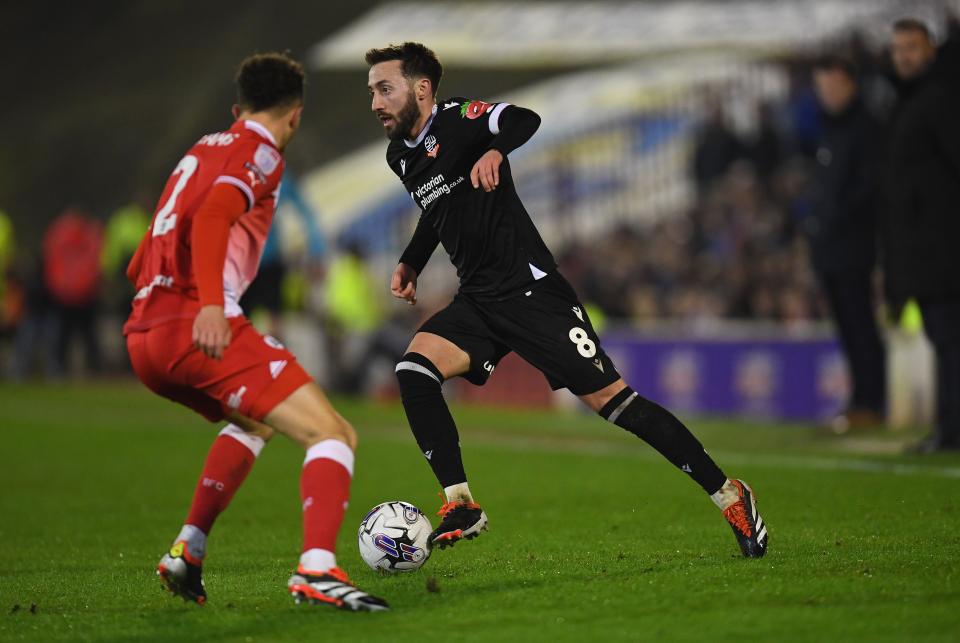 Josh Sheehan action Barnsley