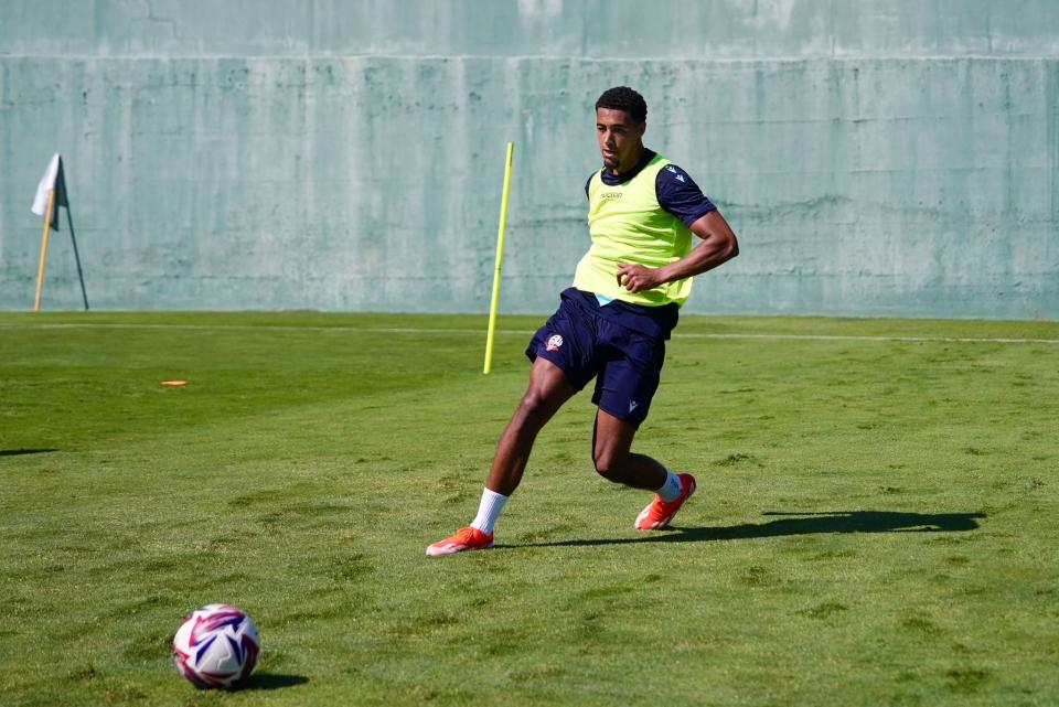 Chris Forino training Portugal