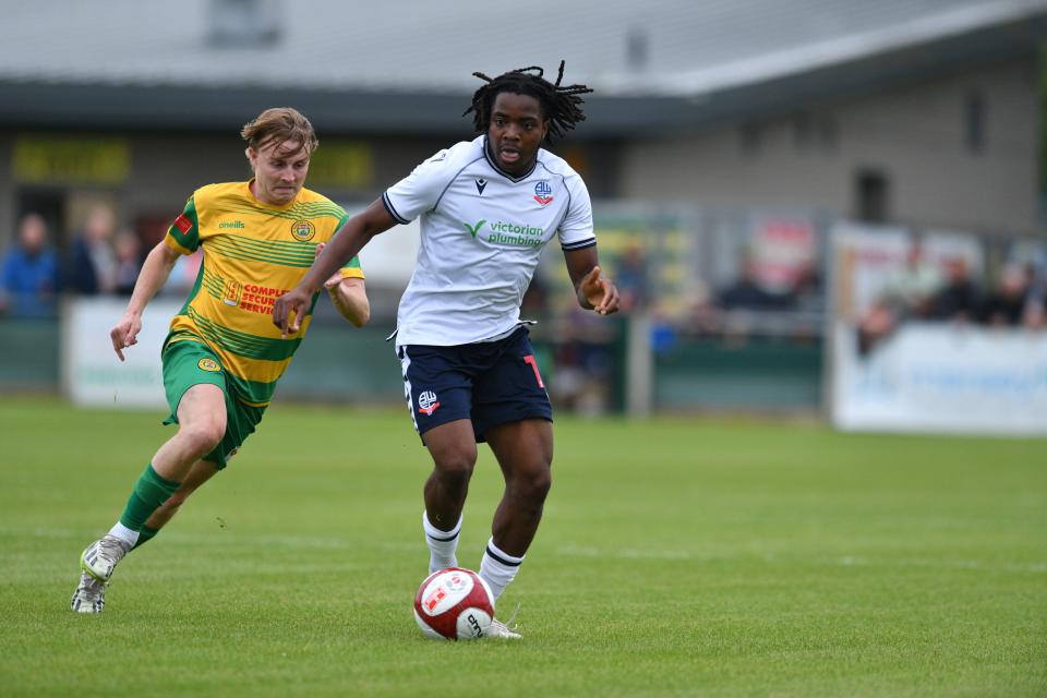 Dubem Eze up against Runcorn Linnets