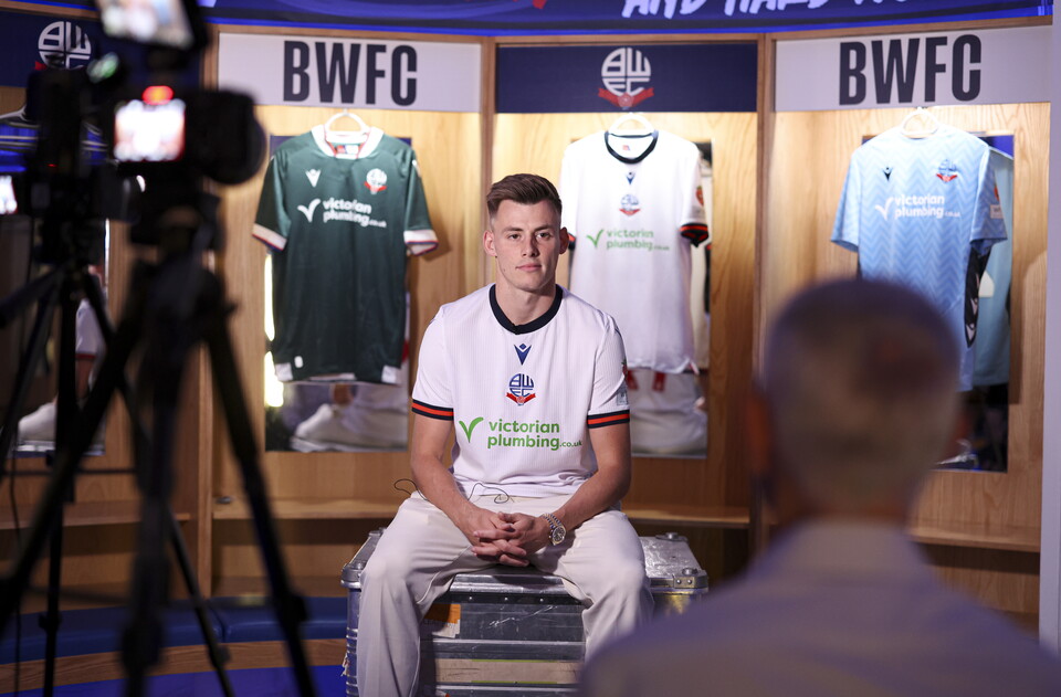 Schon signing interview