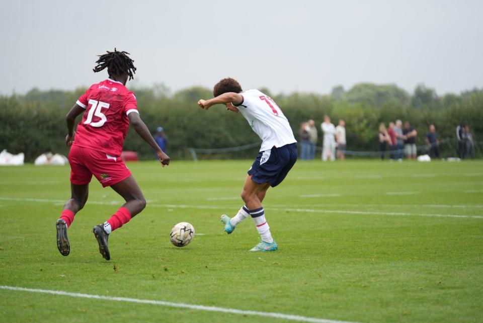 Daeshon Lawrence goal Accrington