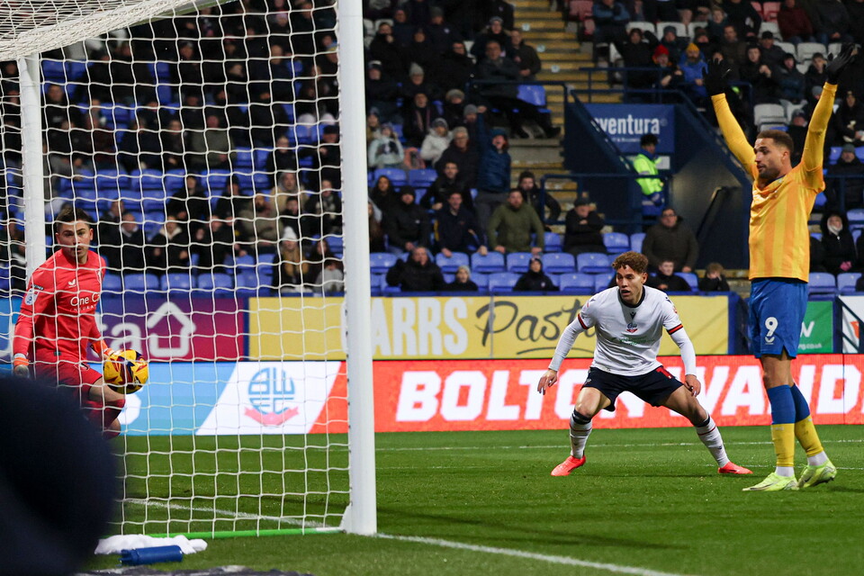 Dion Charles goal Mansfield