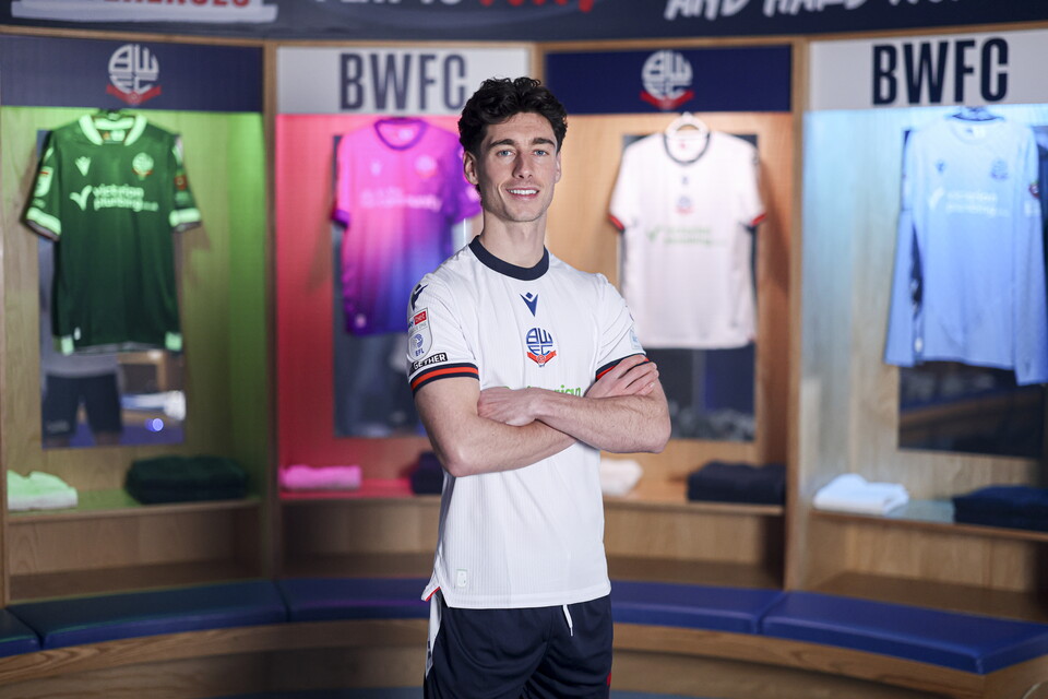 Joel Randall dressing room smile