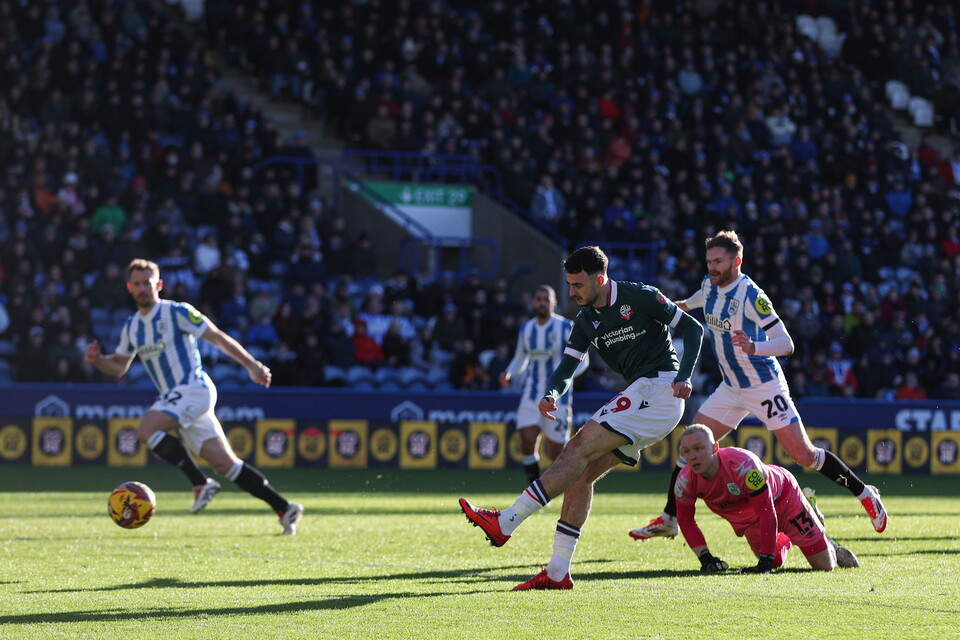 Collins goal Huddersfield