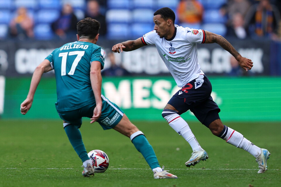 Josh Dacres-Cogley action Shrewsbury