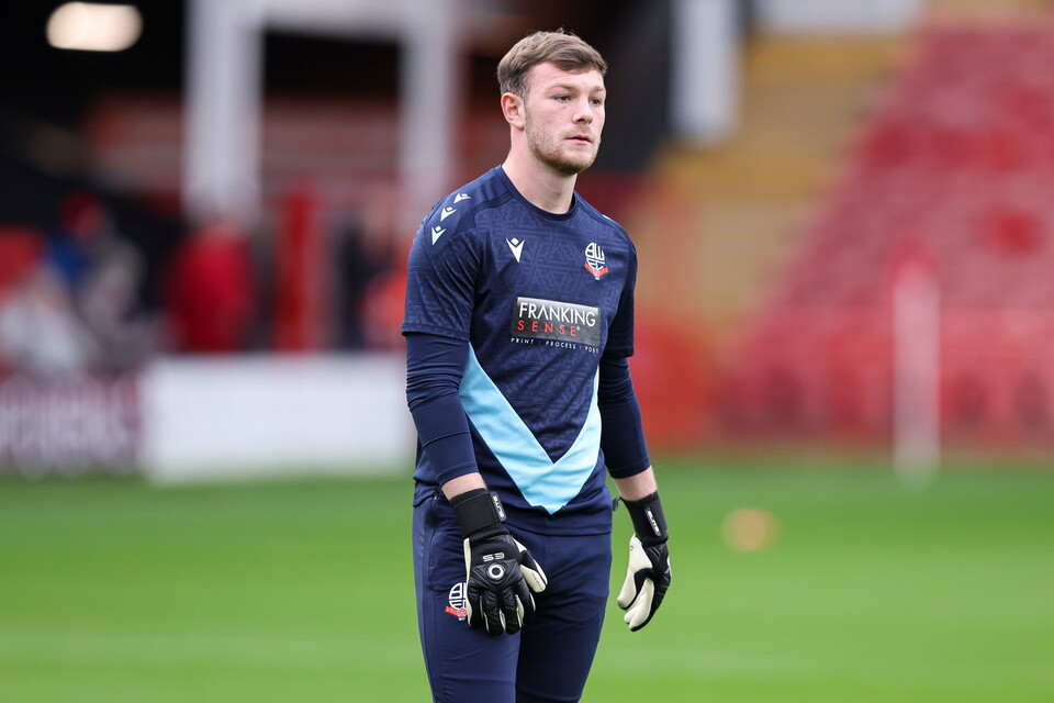 Jack Dallimore warm-up