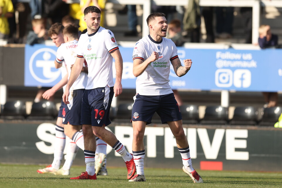 Aaron Morley celebration Burton