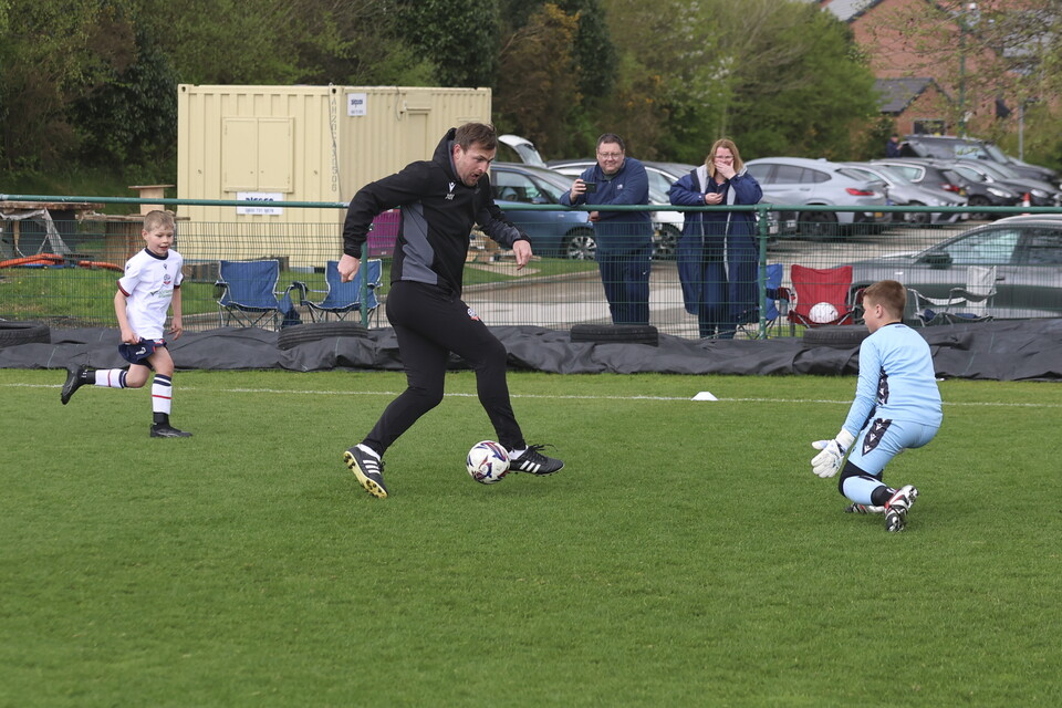 Mark Hughes at the Under 8s Training Session