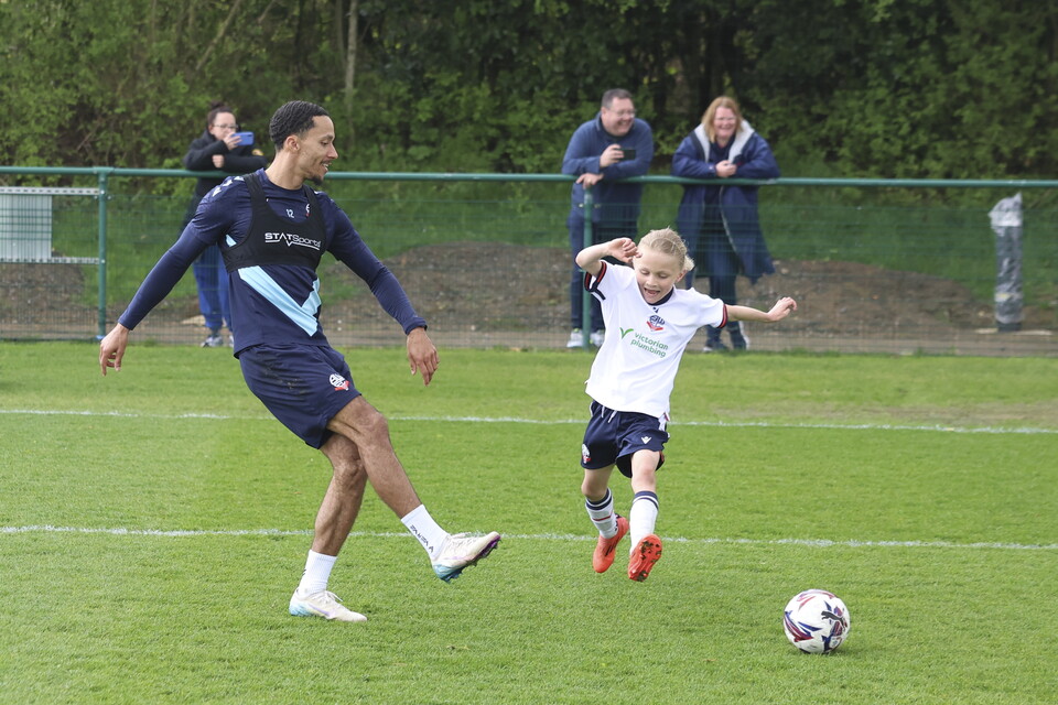 Josh Dacres-Cogley Under 8s Training Session
