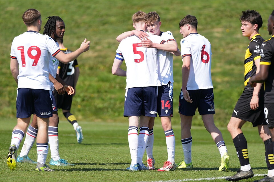 Lewis Inwood celebration Barrow