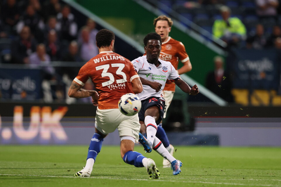 Amario Cozier-Duberry shot Reading