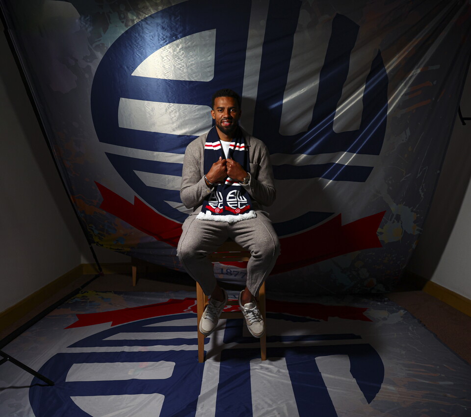 Cyrus Christie signing room