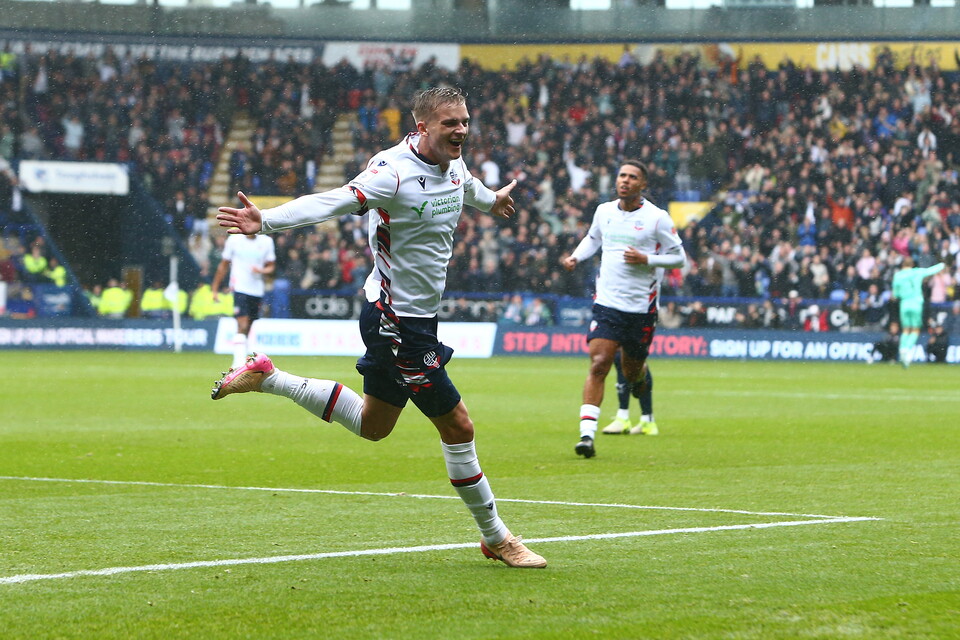 Forss celebration first goal Wigan