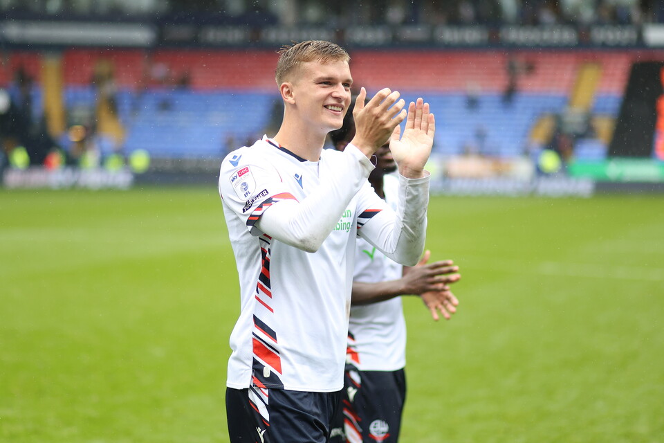 Marcus Forss applause Wigan