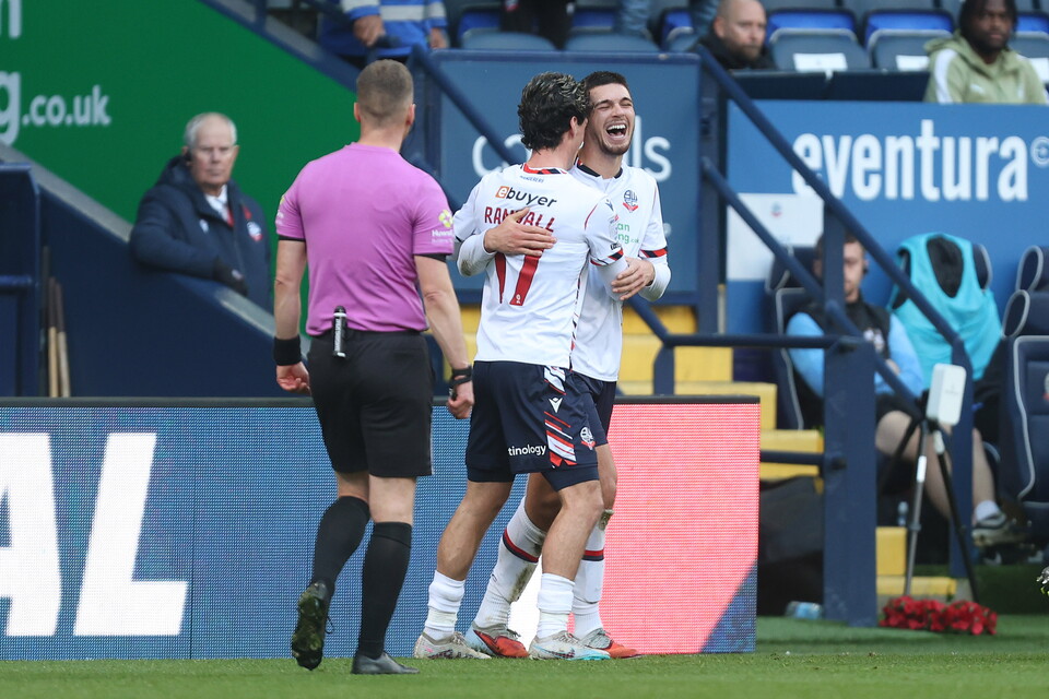 Simons celebration Port Vale