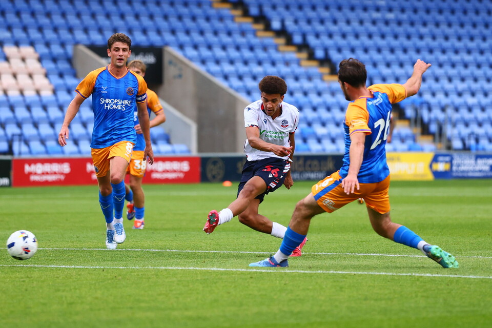 Daeshon Lawrence goal Shrewsbury