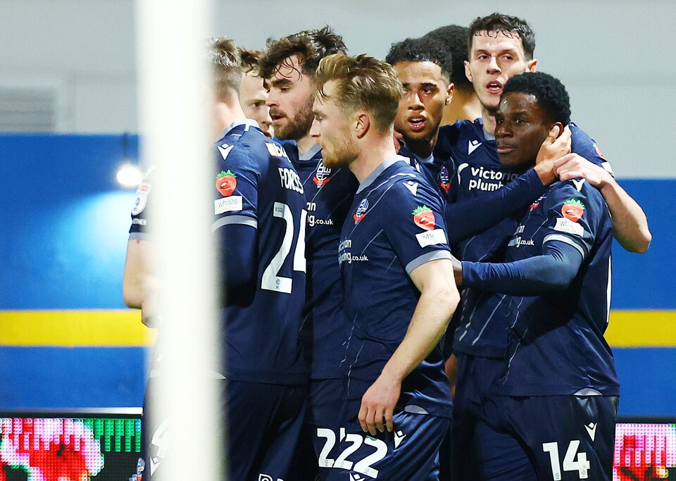 Wanderers v Mansfield