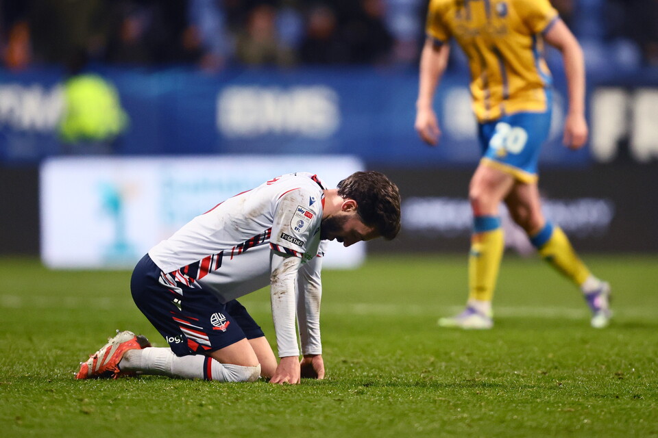 Josh Sheehan dejection Mansfield