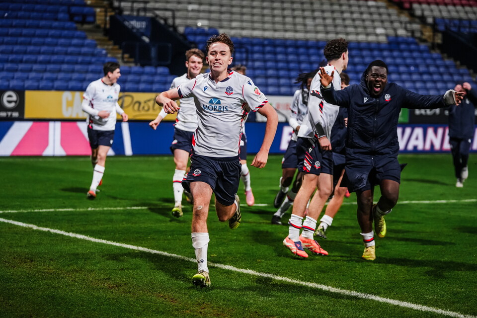 Mawditt penalty celebration Leicester