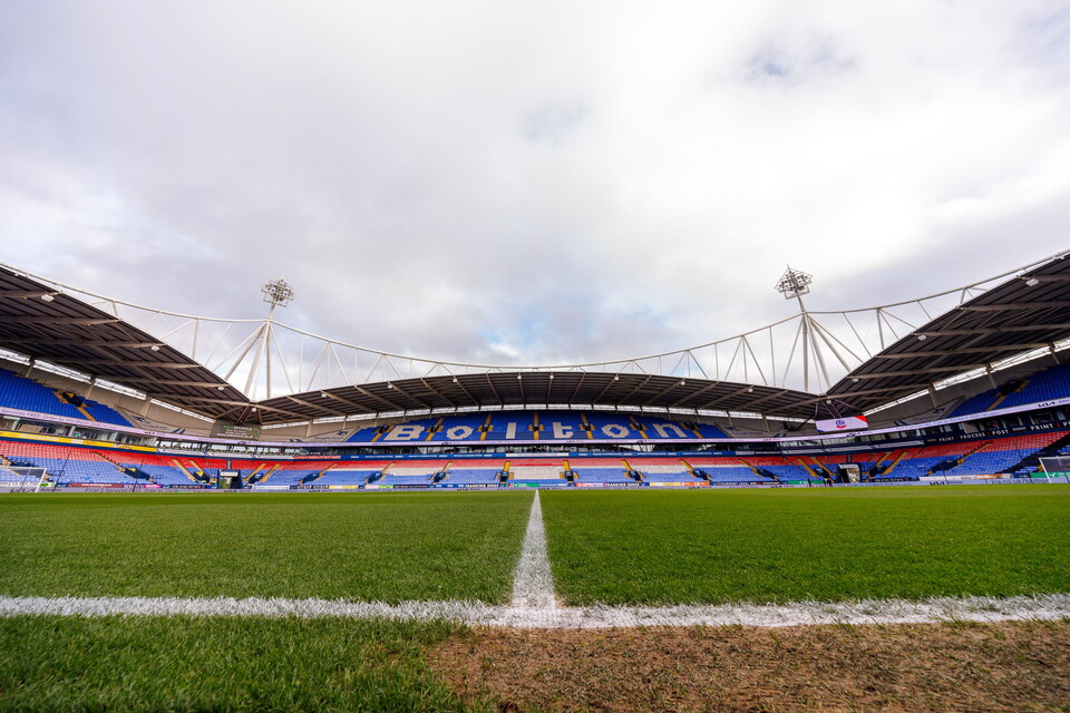 Stadium Orient at home