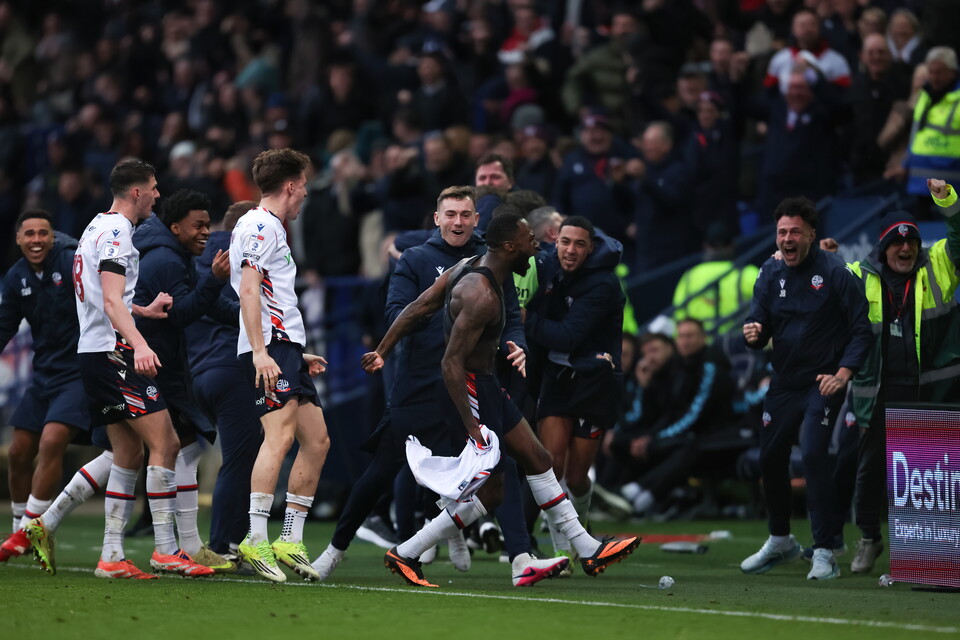 Blackett-Taylor bench celebration Wycombe