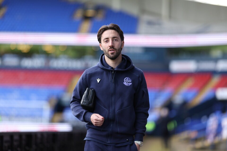 Sheehan arrival Stockport 2026